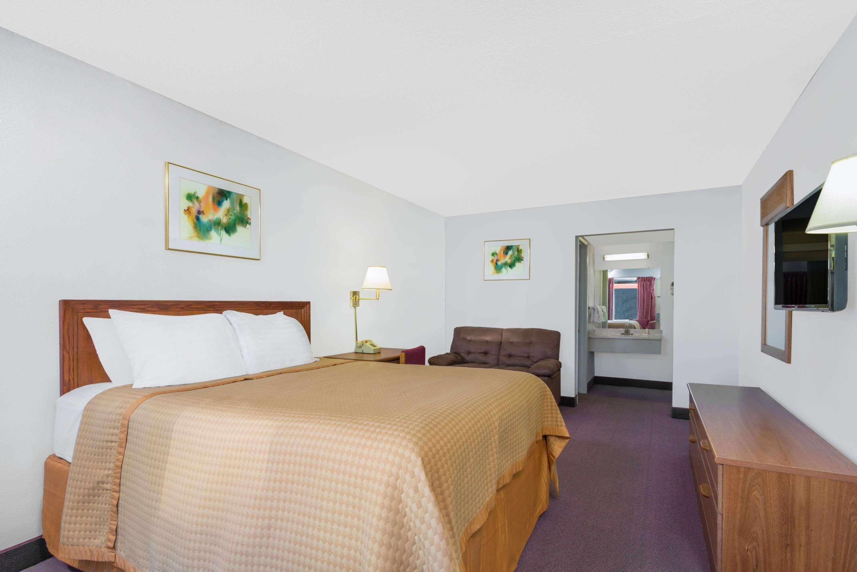 Days Inn By Wyndham Mt. Sterling Маунт-Стерлинг Экстерьер фото
