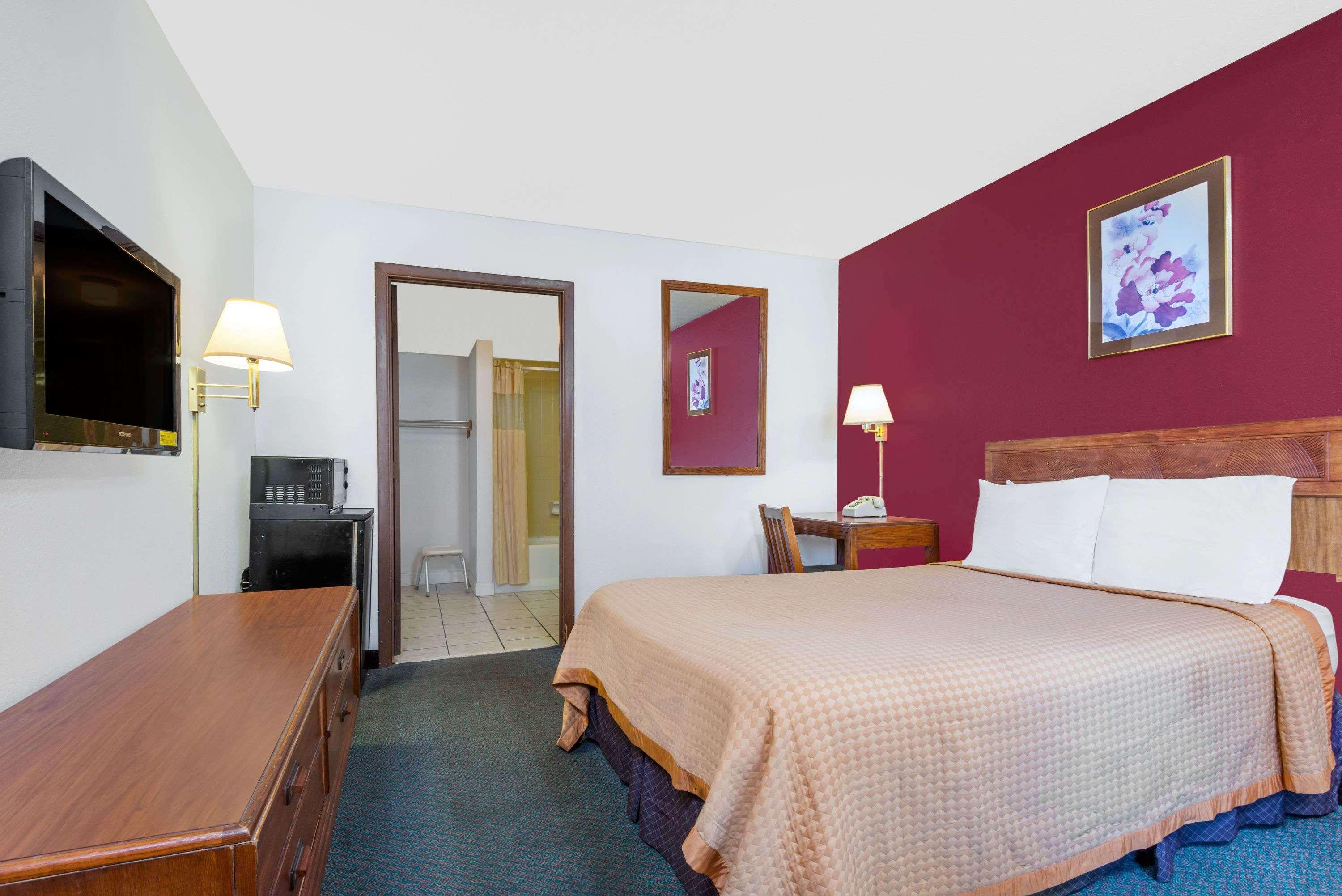 Days Inn By Wyndham Mt. Sterling Маунт-Стерлинг Экстерьер фото